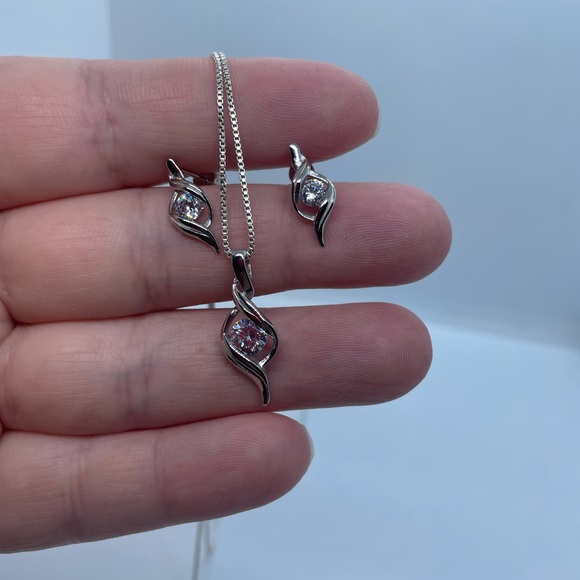 925 sterling silver cubic zirconia set - Picture 5 of 7